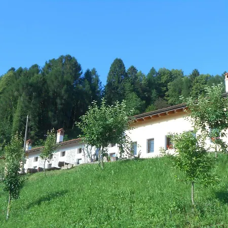 La Casa Nei Boschi 팜스테이 *